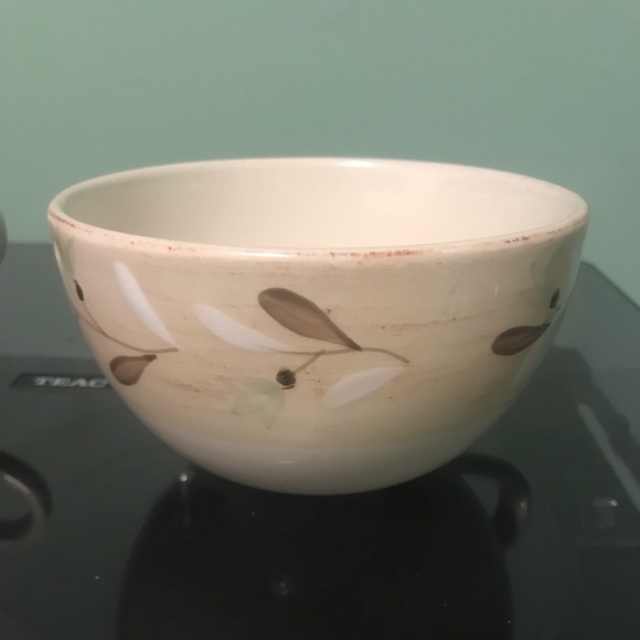 Never used set of bowls - Picture 2 of 2